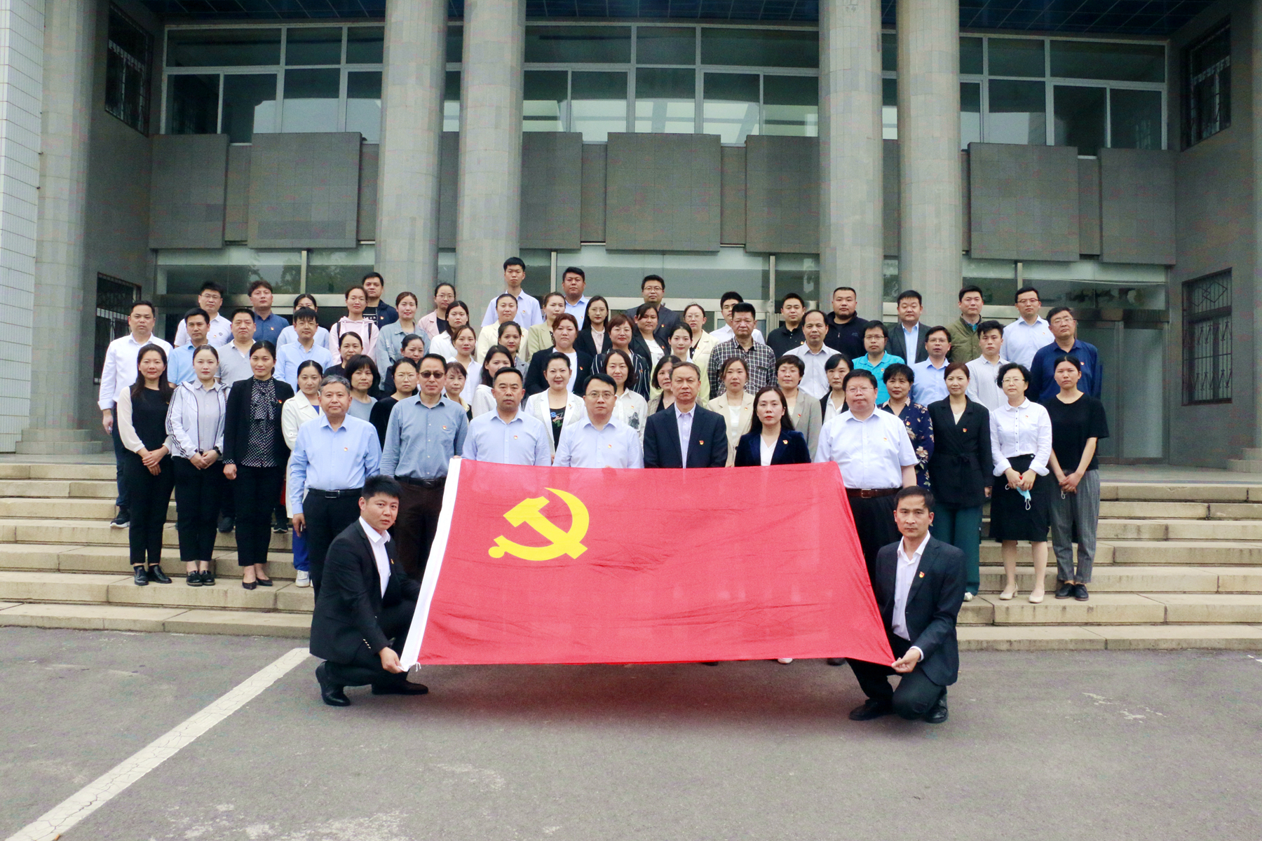 學(xué)黨史，憶校史，重溫奮斗啟征程——我院黨委組織參觀河南大學(xué)校史館開展黨史學(xué)習(xí)現(xiàn)場教學(xué)