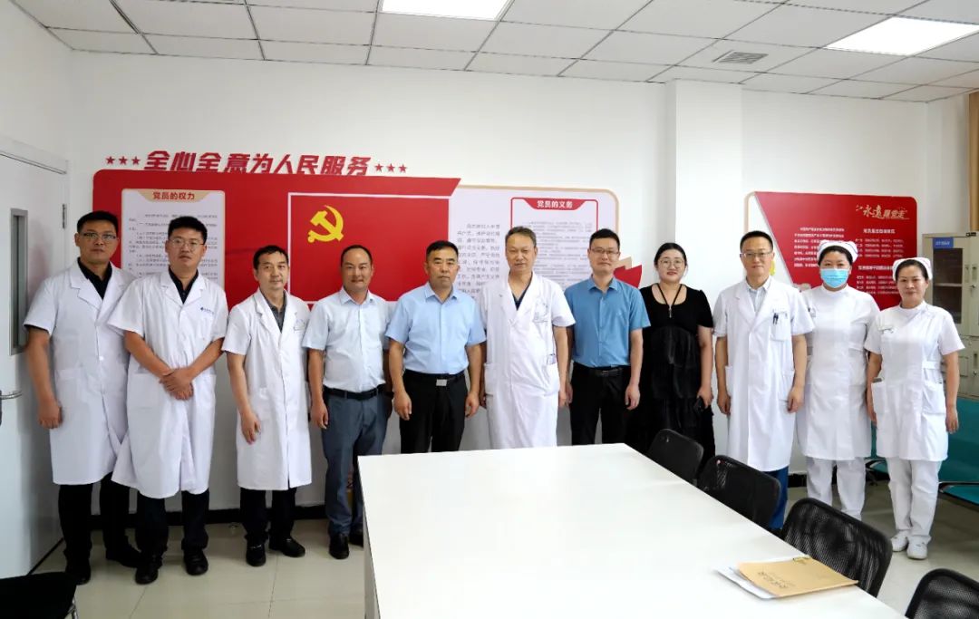 致敬醫(yī)務(wù)工作者！用我們的關(guān)愛，照亮你們的堅守